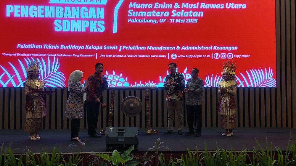 Ratusan Petani Sawit Sumsel Diedukasi Tingkatkan Produkvitas
