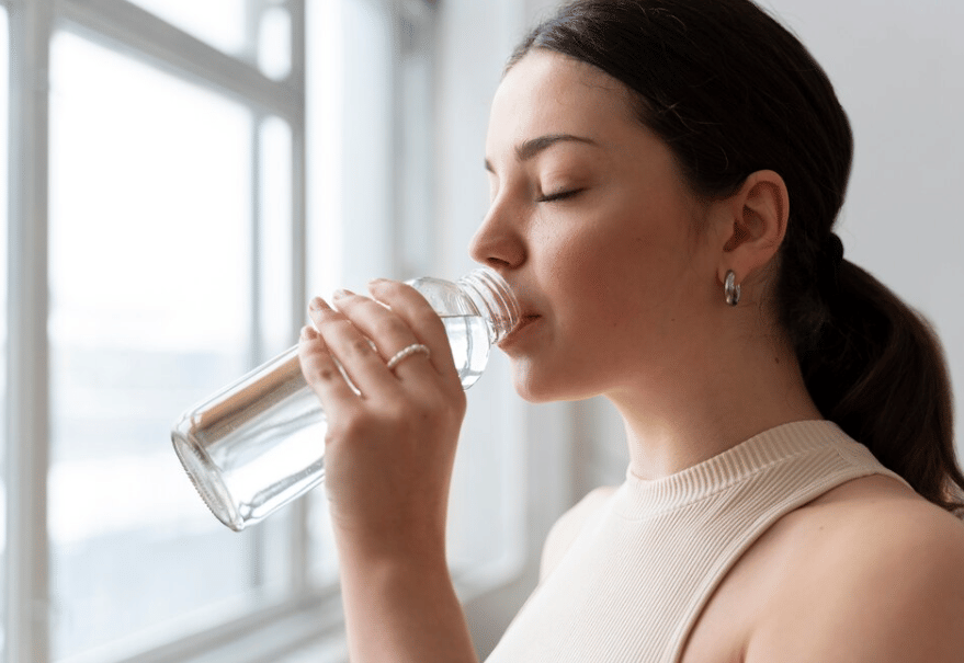 Hydration Reminder: Tips Minum Air Cukup Setiap Hari