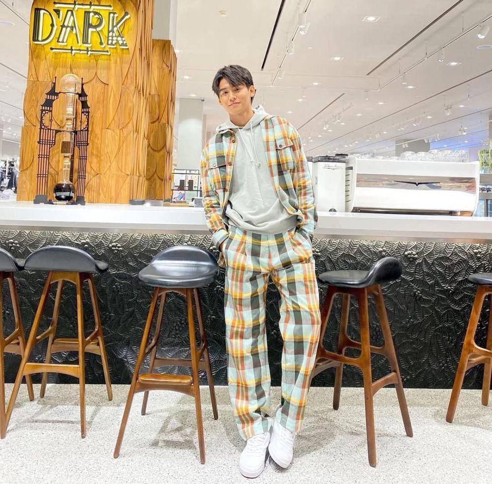 OOTD ala Ja Phachara (instagram.com/jjaajaaaa)
