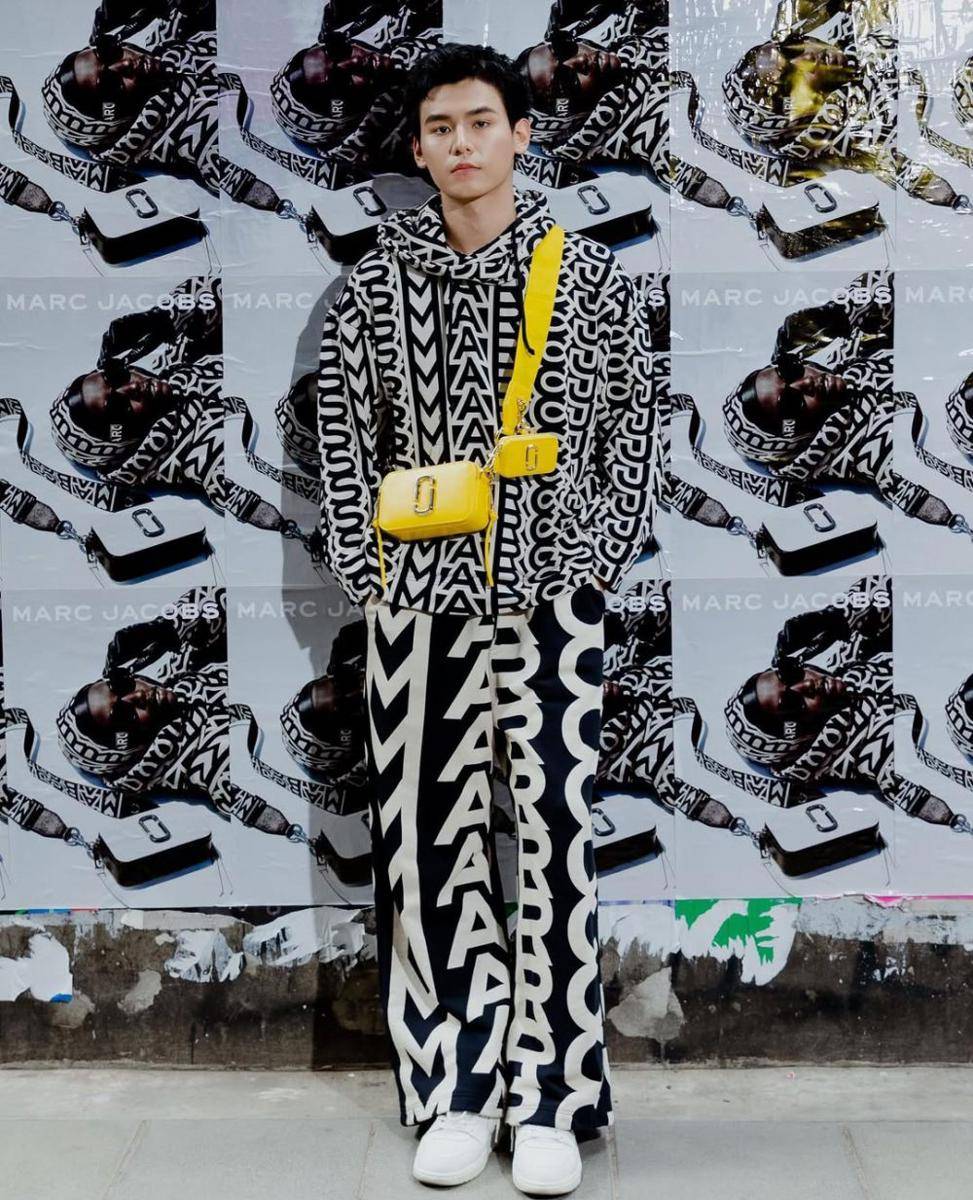 OOTD ala Ja Phachara (instagram.com/jjaajaaaa)