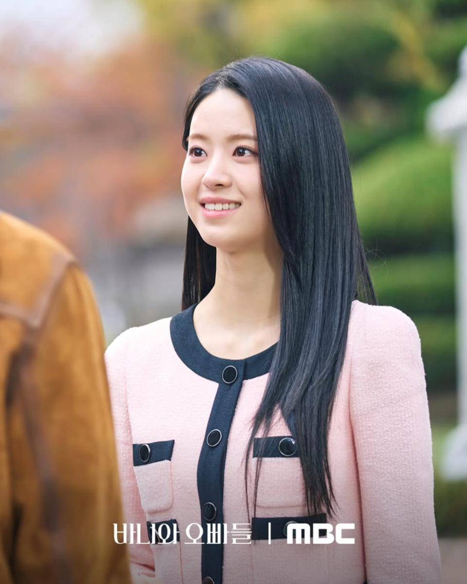 still cut Crushology 101(dok.MBC/Crushology 101)