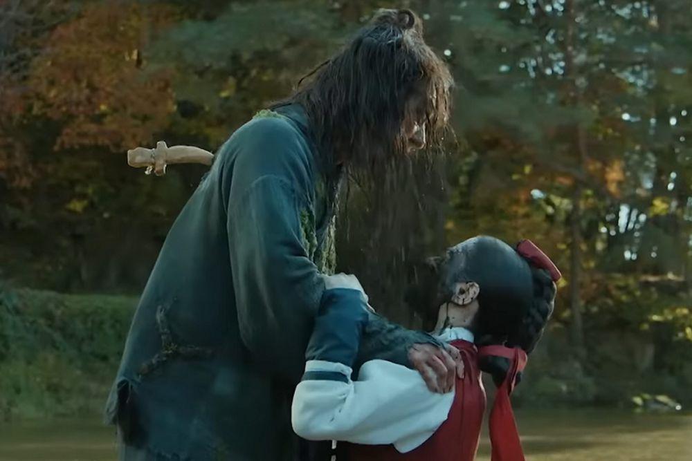 9 Fakta Hantu Tenggelam di The Haunted Palace, Bahayakan Yeo Ri!