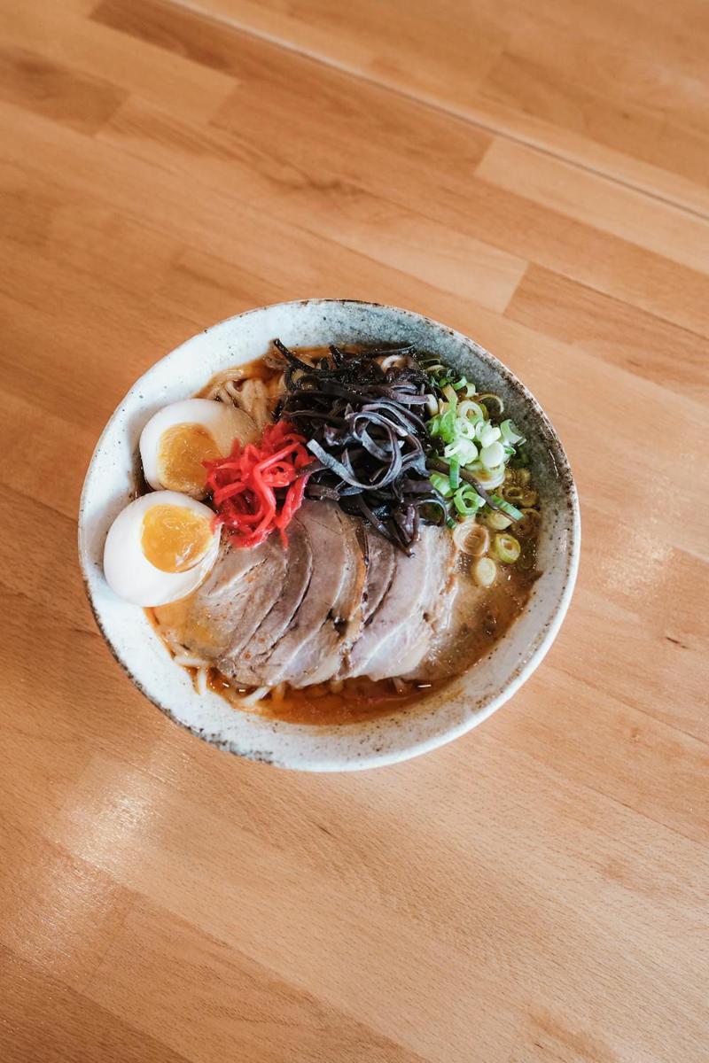 ilustrasi ramen shouyu (pexels.com/@airamdphoto)