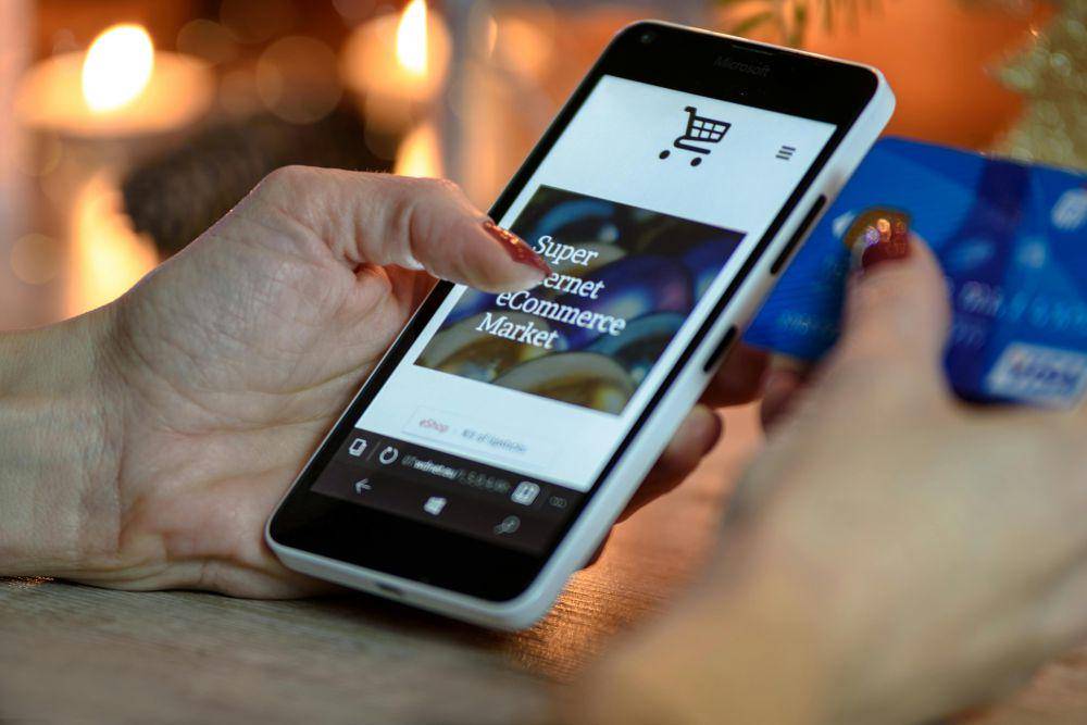 ilustrasi akun Adakami sudah tidak tertaut ke e-commerce (pexels.com/AS Photography)