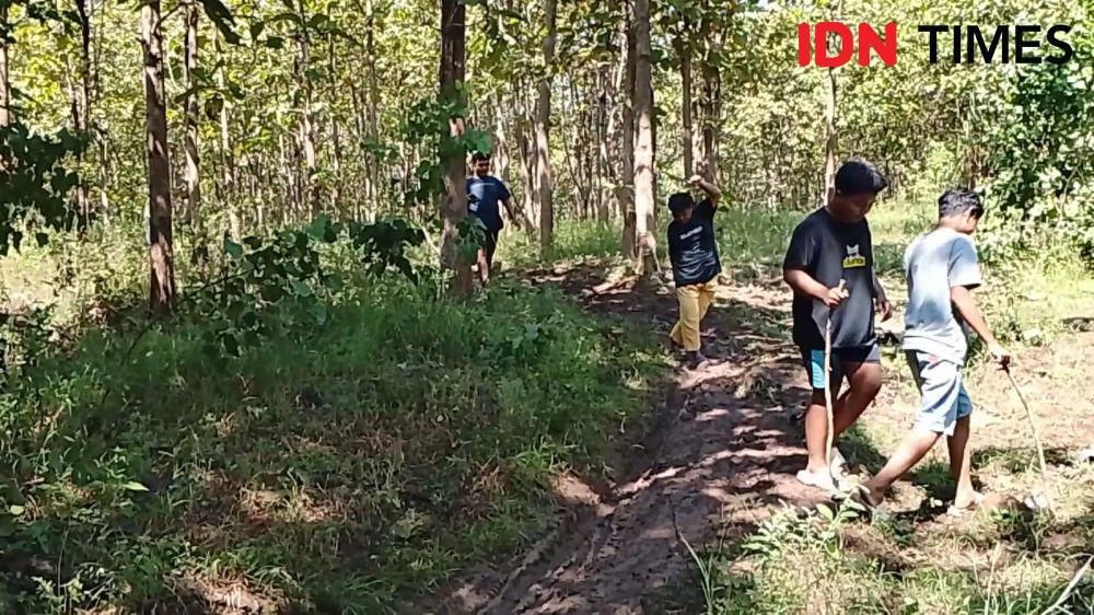 Tim gabungan lakukan pencarian di hutan jati Desa Lembeyan Wetan, Kecamatan Lembeyan, Kabupaten Magetan. IDN Times/ Riyanto.