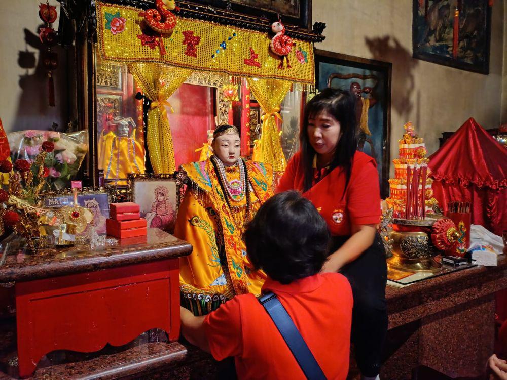 Patung Dewi Mak Co saat hendak diantar pulang kampung. IDN Times/ Bramanta Pamungkas