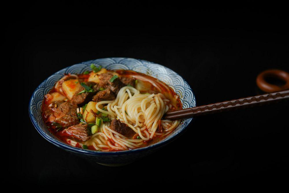 ilustrasi ramen saikoro (pexels.com/@catscoming)