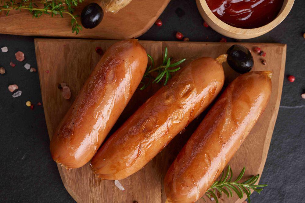 5 Tips Bikin Sosis Keju Homemade yang Juicy dan Lumer