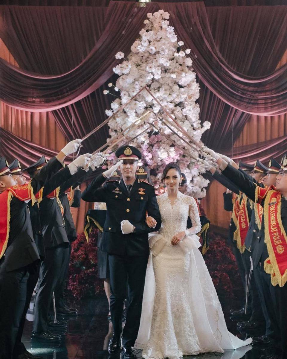 potret Valerie Tifanka dan suami (instagram.com/valtifanka)
