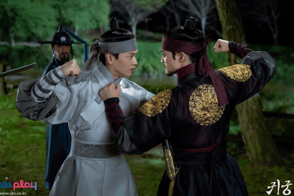 8 Bromance Gangcheori dan Raja Yi Seong di Drakor The Haunted Palace