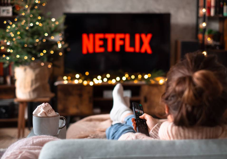 ilustrasi nonton film (unsplash.com/ freestocks)