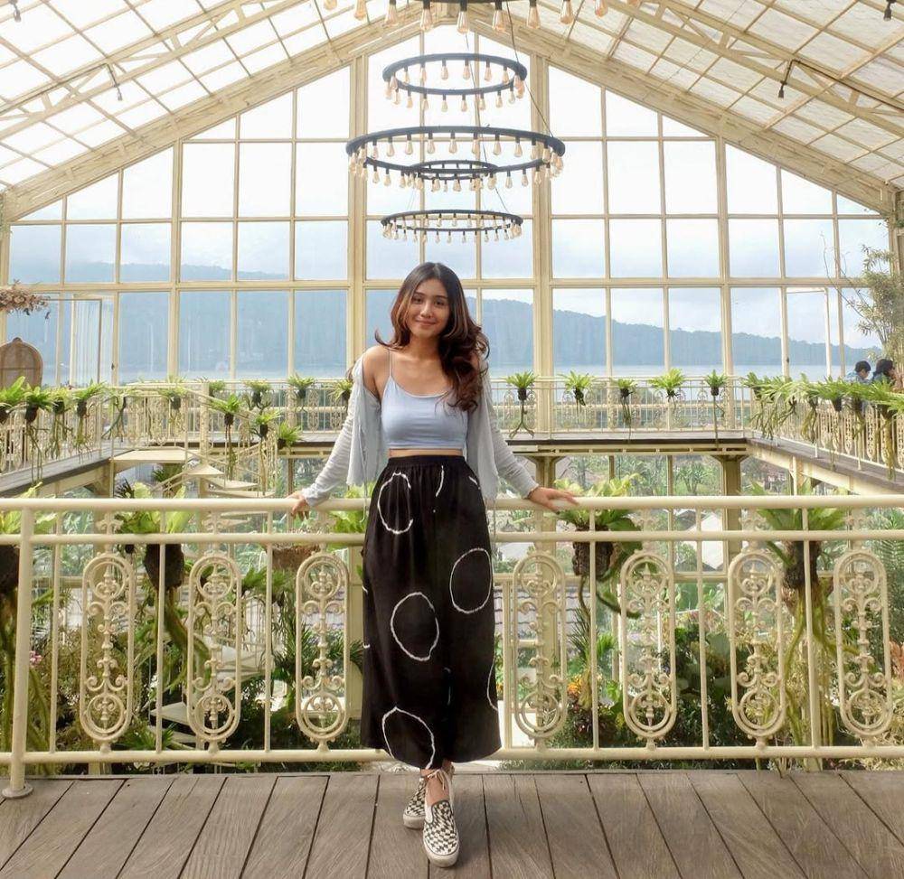 Inspirasi OOTD Zulfa Maharani pemeran film Dasim (instagram.com/zulfamaharani)