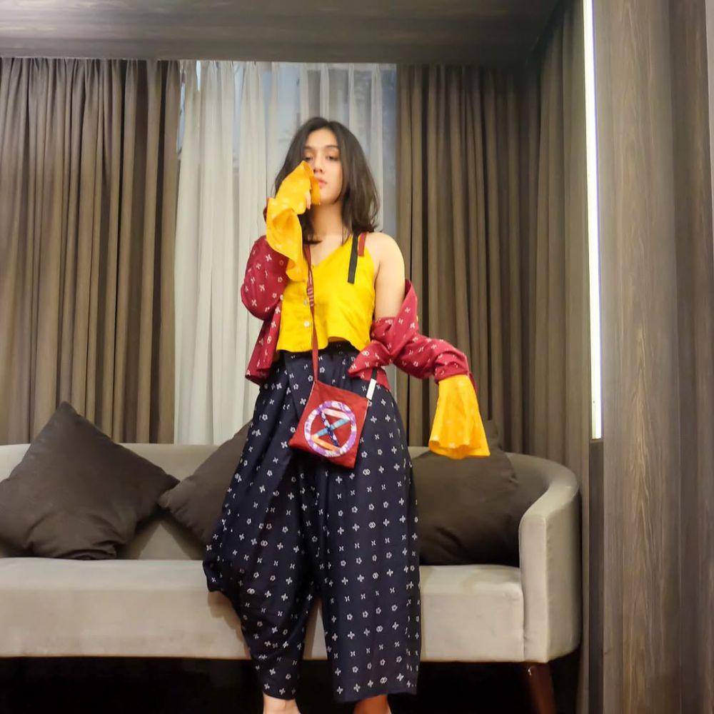 Inspirasi OOTD Zulfa Maharani pemeran film Dasim (instagram.com/zulfamaharani)