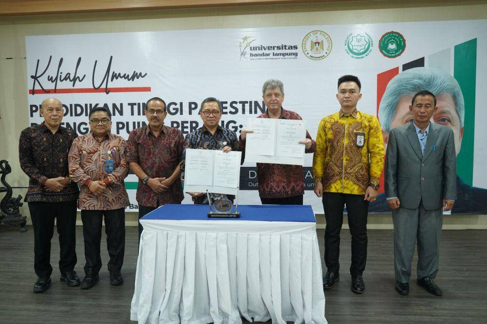 Kuliah Umum bertema “Pendidikan Tinggi di Palestina di Tengah Puing Perang: Dampak Agresi Militer”, menghadirkan Duta Besar Palestina untuk Indonesia, Zuhair Al-Shun di Aula F Kampus UBL, Jumat (9/5/2025). (Dok. UBL).