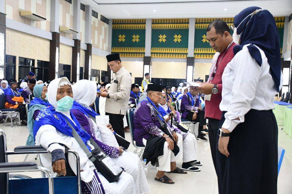 JCH embarkasi Palembang saat di asrama haji (Dok. Kemenag Sumsel)