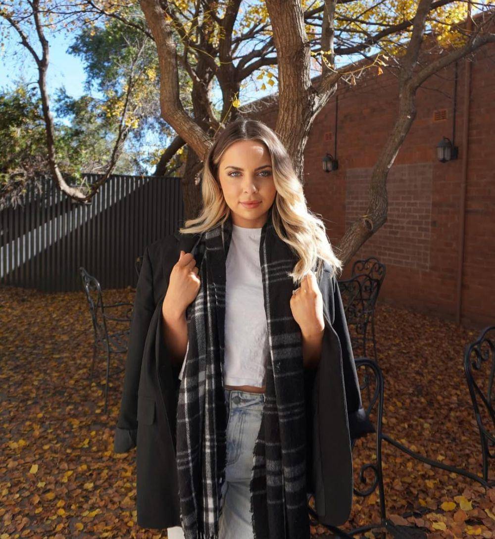 Melany Wells (instagram.com/melanywells_)