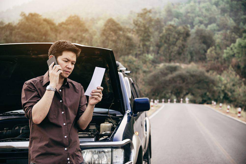 ilustrasi mobil mogok (freepik.com/standret