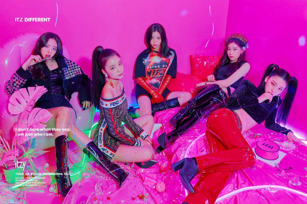 potret ITZY di digital single IT'z Different (x.com/ITZYofficial)