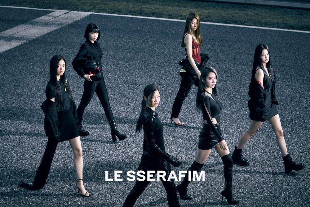 potret LE SSERAFIM di mini album FEARLESS (x.com/SOURCEMUSIC)
