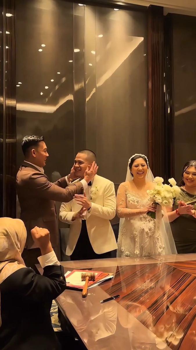 tamu artis di resepsi Cellos (instagram.com/sumargodenny)