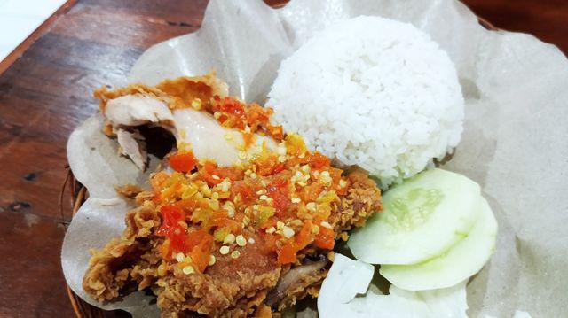 [QUIZ] Tebak Nama Wilayah di Indonesia Berdasarkan Makanan Pedasnya!