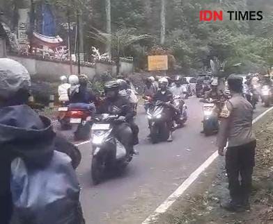Arus lalulintas dari Jawa Timur - Jawa Tengah sempat macet total. IDN Times/ Riyanto.