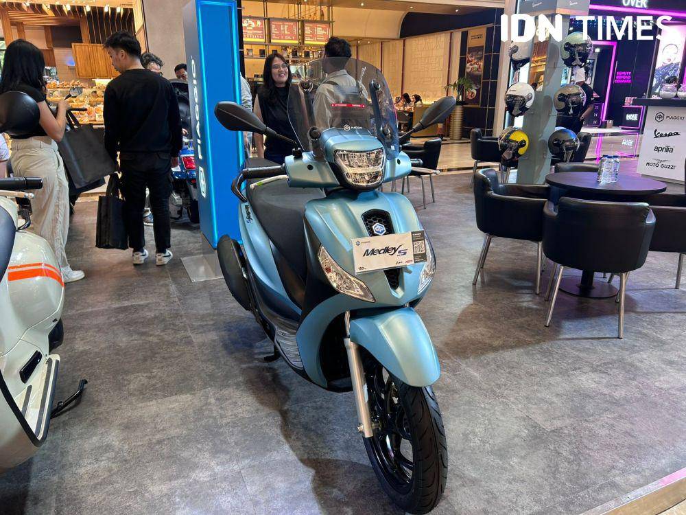 Piaggio Medley S warna baru (IDN Times/Fadhliansyah)