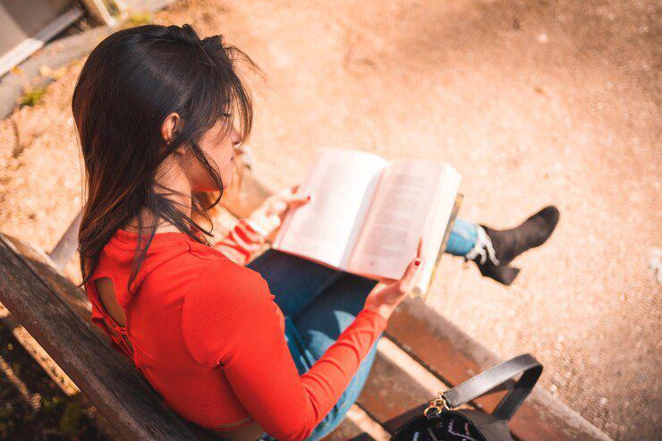 8 Rekomendasi Buku Seru yang Bikin Mikir Keras, Asah Otak!