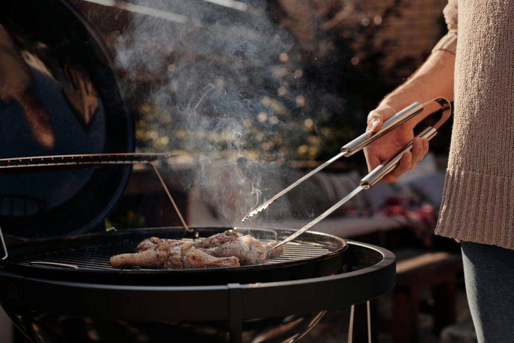 ilustrasi kegiatan BBQ