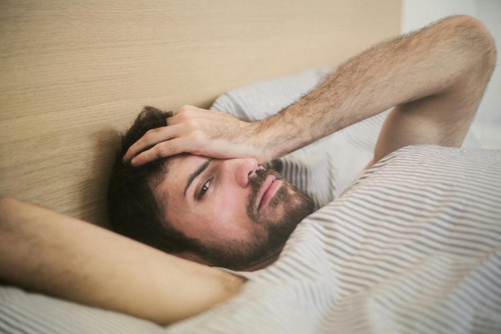 ilustrasi bangun tidur (pexels.com/Andrea Piacquadio)