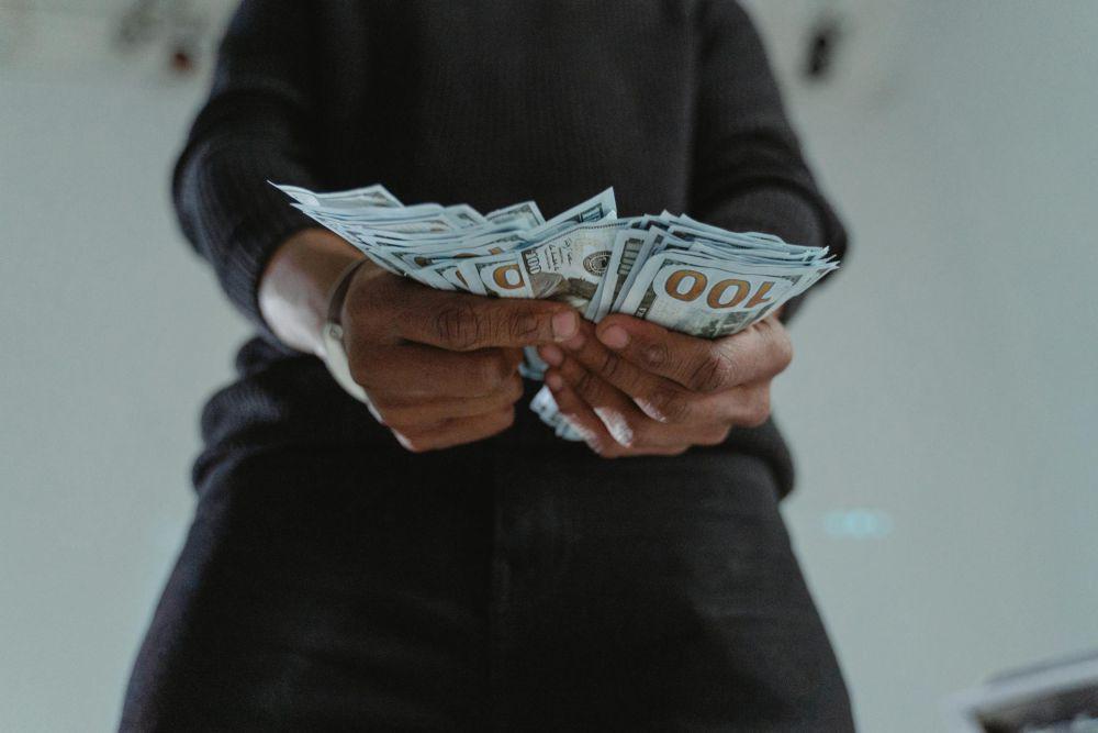 6 Kebiasaan Finansial yang Cocok untuk Gaji Nanggung, Praktikkan Bro!