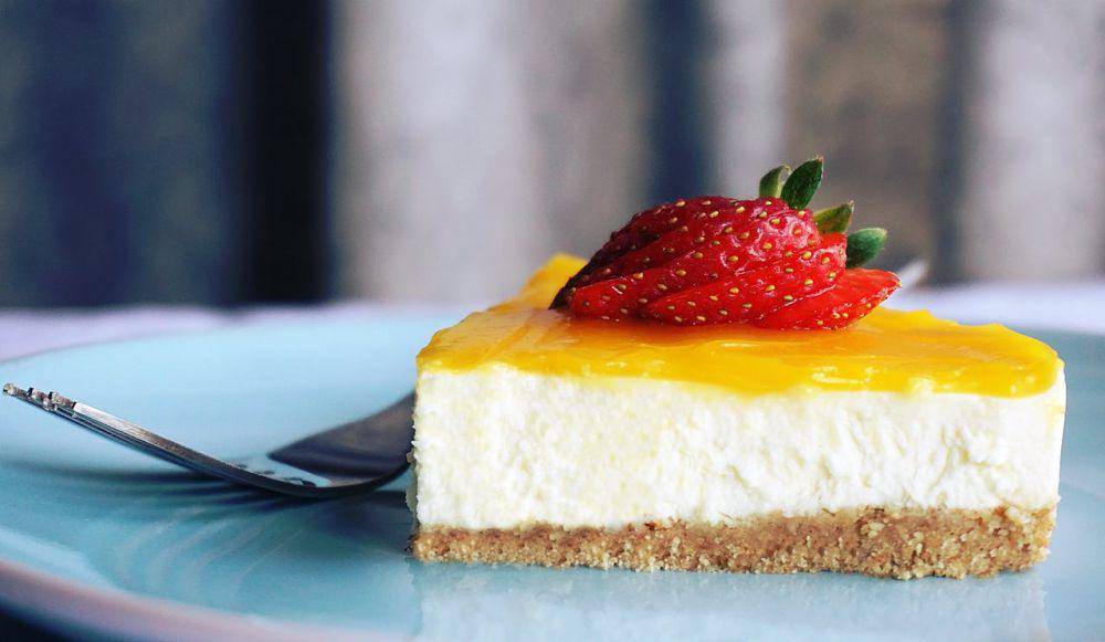 ilustrasi new york style cheesecake (pexels.com/Suzy Hazelwood)