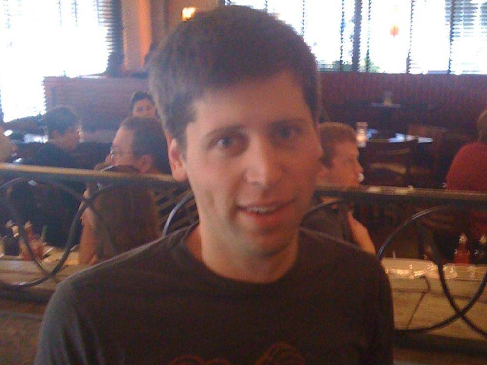 CEO OpenAI Sam Altman (2009). (Phil Glockner from Round Rock, TX, USA, CC BY 2.0 , via Wikimedia Commons)
