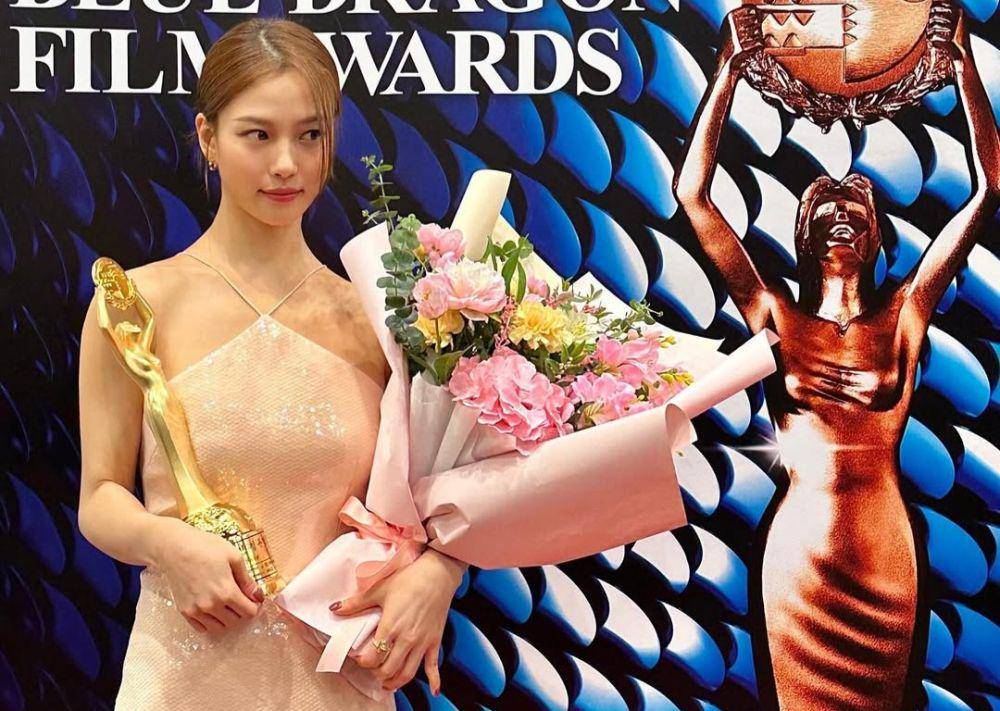 Go Min Si di Blue Dragon Film Awards (instagram.com/gominsi)