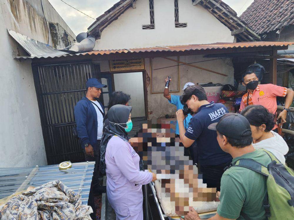 Polisi saat melakukan olah TKP di lokasi kejadian. IDN Times/ istimewa