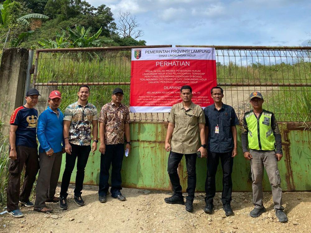 Ditreskrimsus Polda Lampung membongkar dugaan aktivitas tambang ilegal dan pengerukan bukit. (Dok. Polda Lampumg).