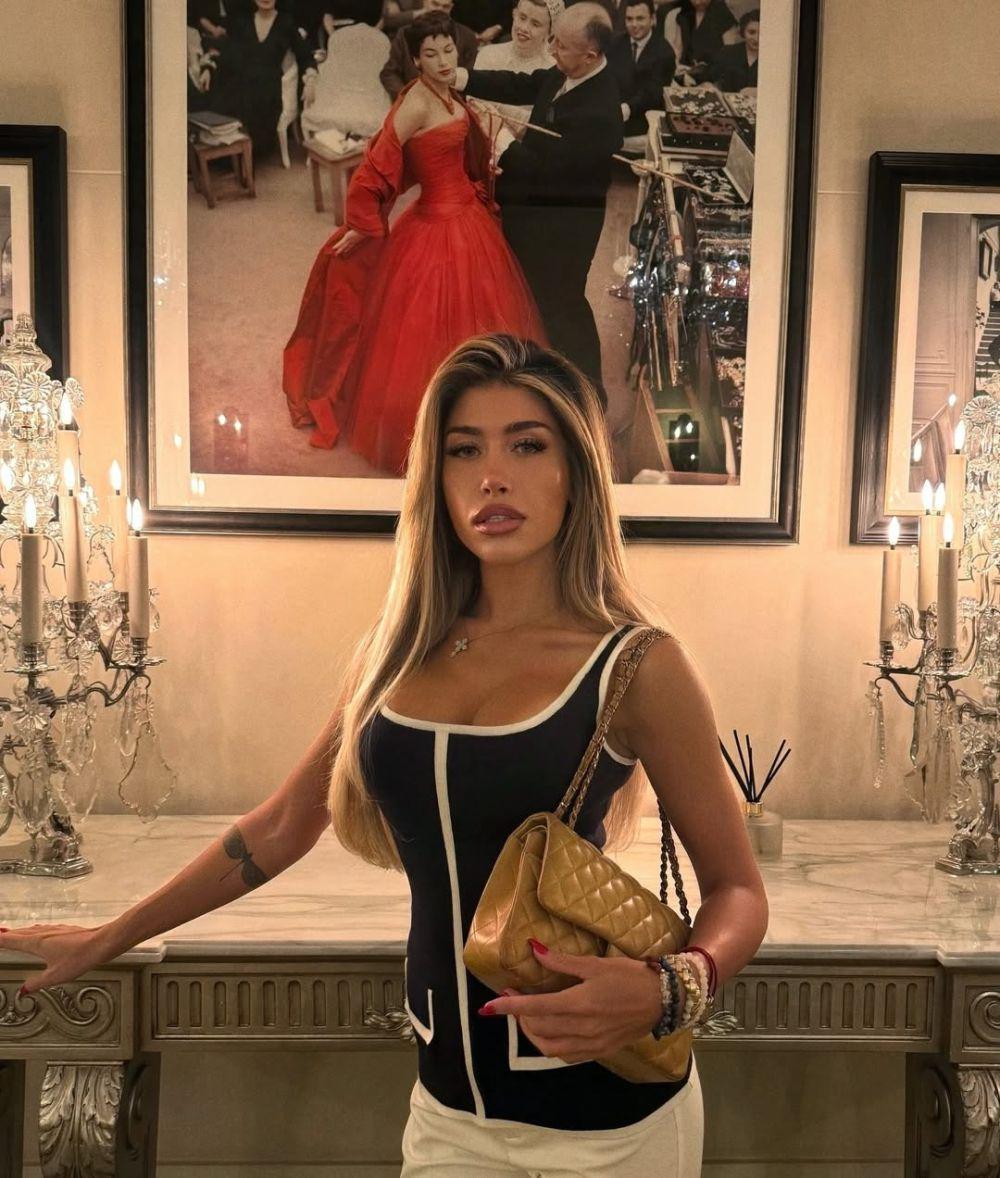 Diana Fast (instagram.com/dianajune)
