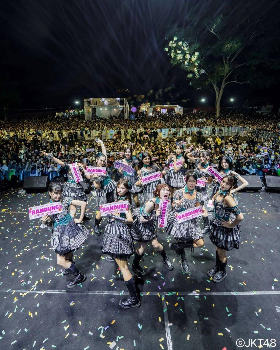 JKT48 (instagram.com/jkt48)