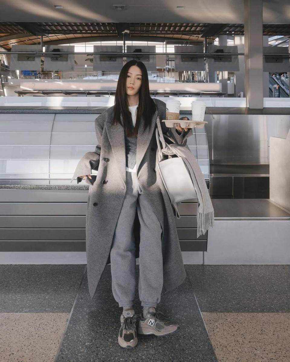 ide mix and match long coat ala Jenny Tsang (instagram.com/tsangtastic)