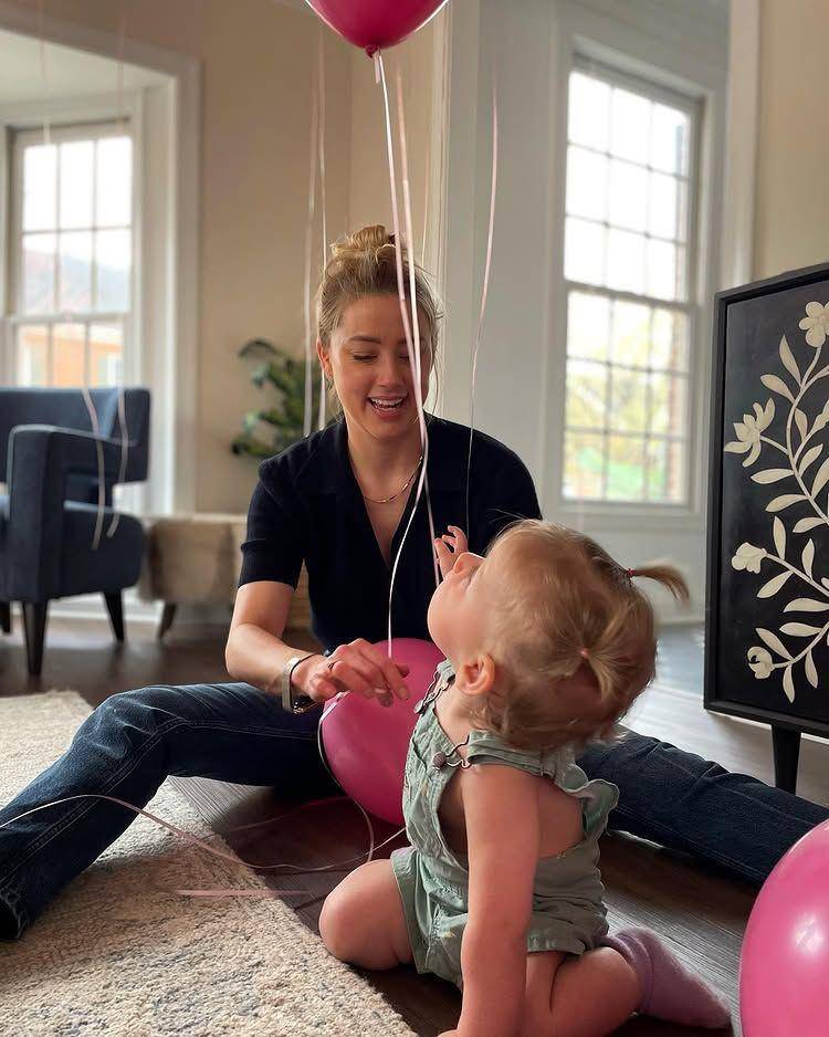 Amber Heard (instagram.com/amberheard)