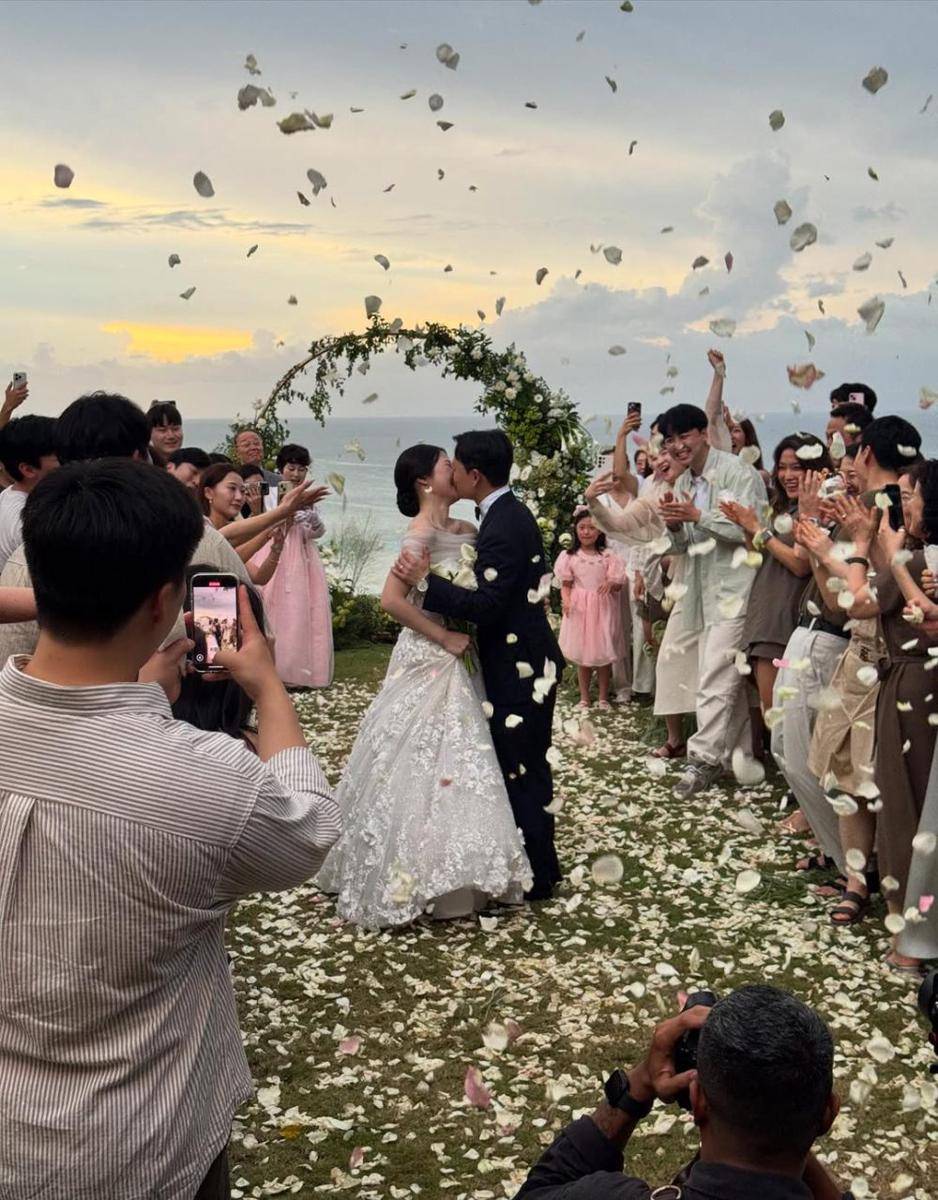 potret Oh Jin Taek Single's Inferno di Bali (instagram.com/timelessbruno)