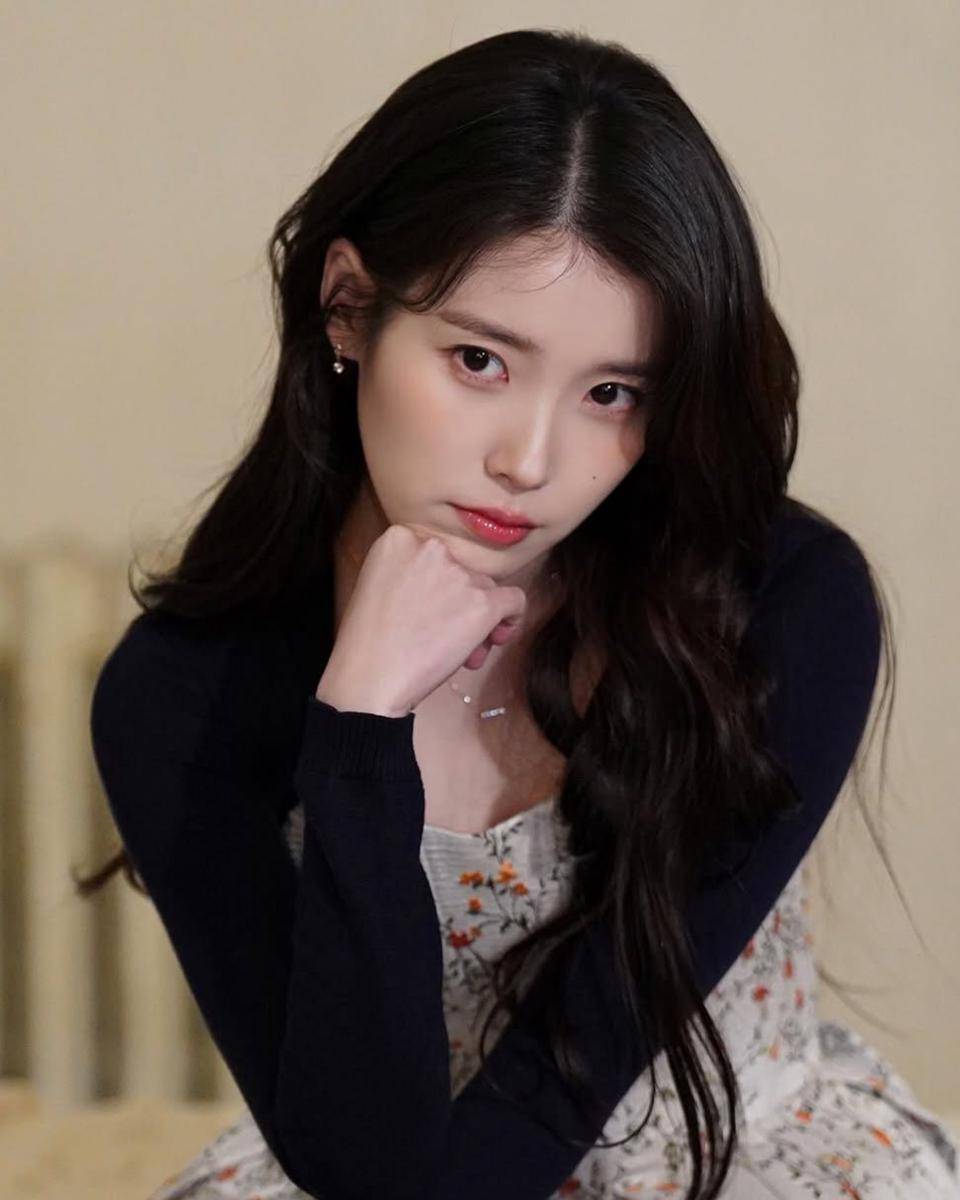 potret IU (instagram.com/iu_edamofficial)