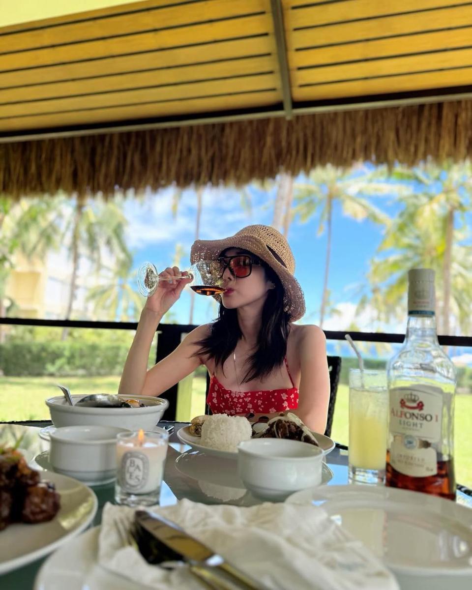 potret Sandara 2NE1 liburan di Filipina (instagram.com/daraxxi)