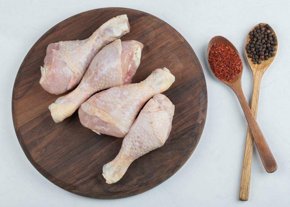 ilustrasi paha ayam (freepik.com/azerbaijan_stockers)