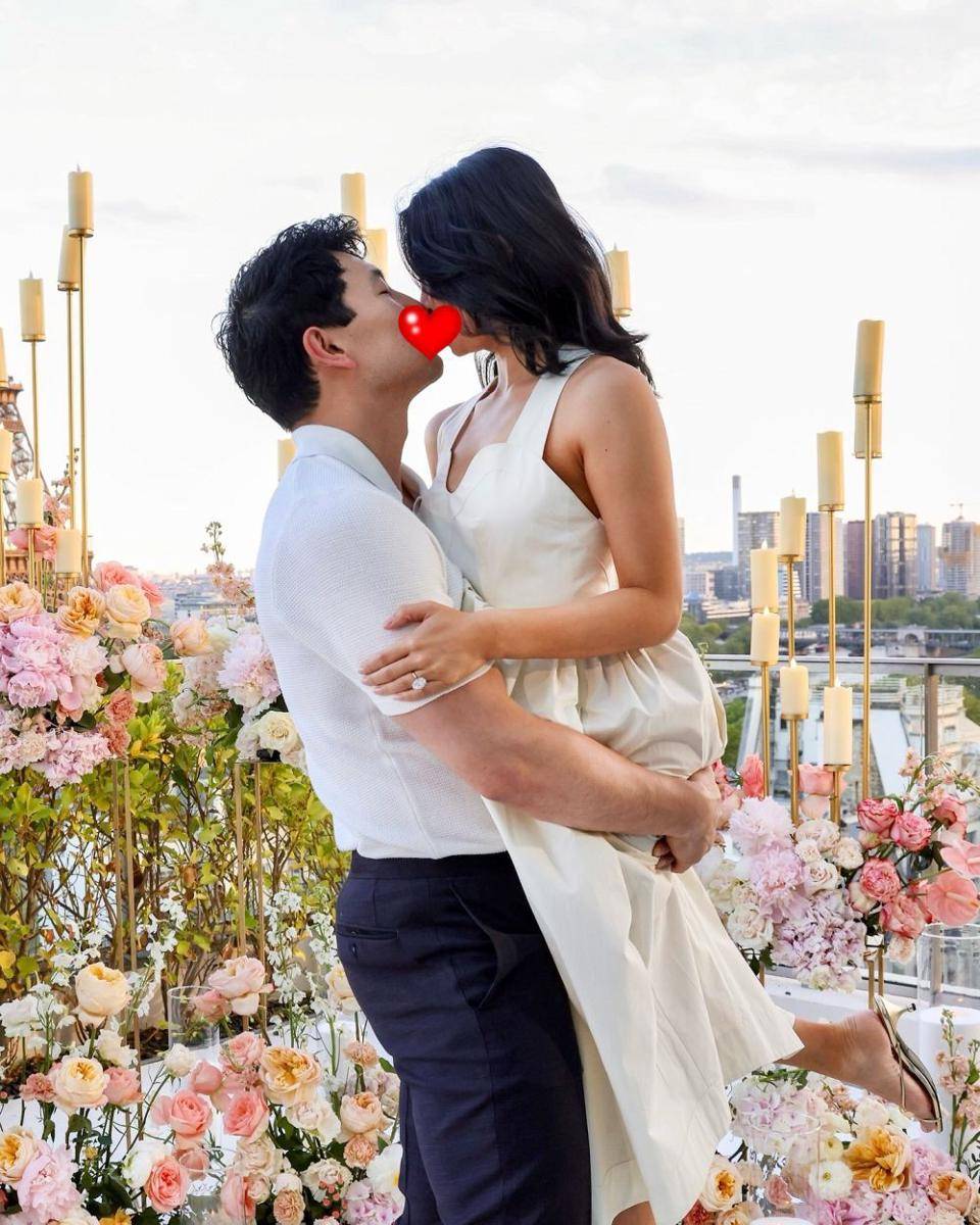 Simu Liu melamar Allison Hsu (instagram.com/simuliu)