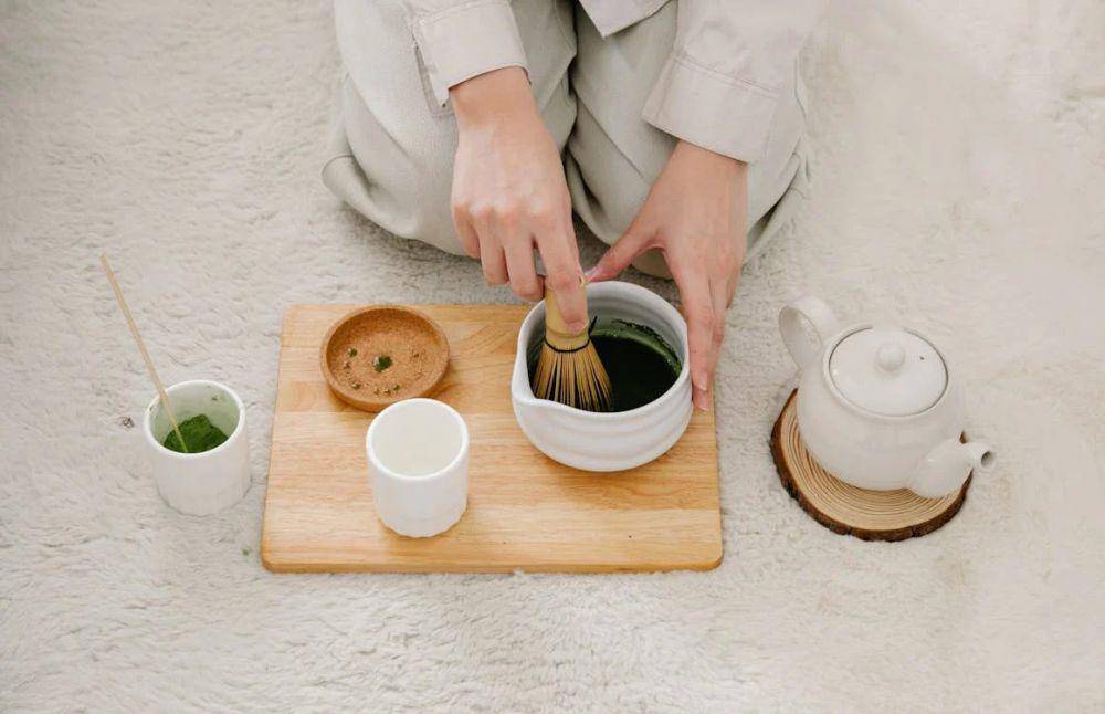 ilustrasi ceremonial matcha (pexels.com/Anna Pou)
