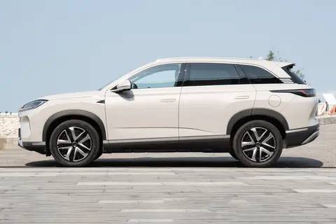 Buritan BYD Sealion 07 hybrid (Carnewschina)