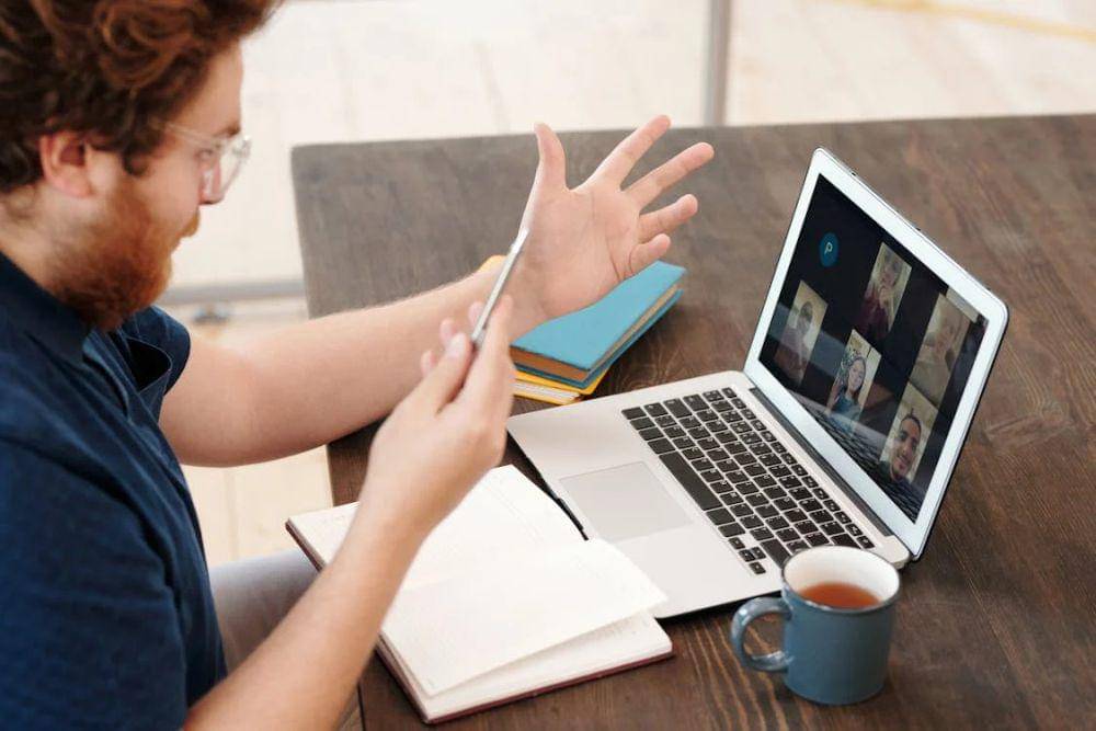 ilustrasi kelas online