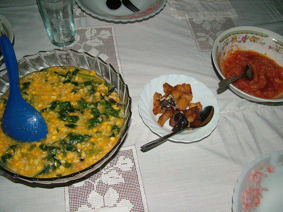 ilustrasi bubur Manado (wikimedia commons/Mi-dori)