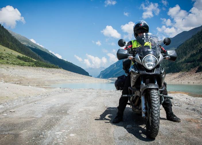 Tips Menjaga Suhu Mesin Motor Tetap Stabil Saat Cuaca Panas